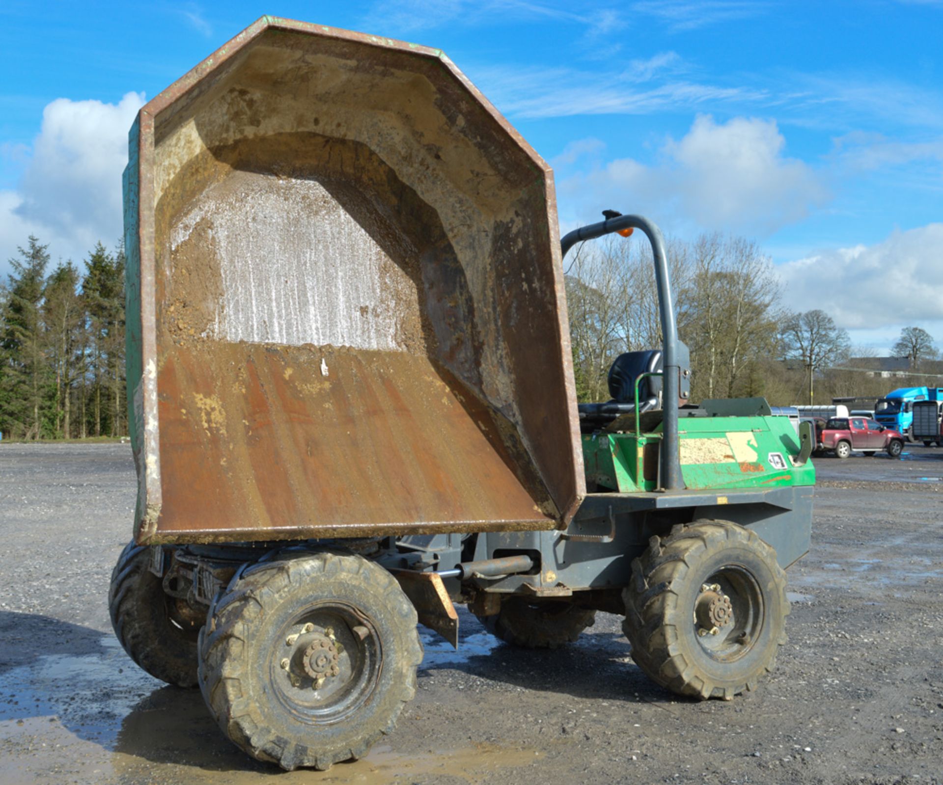 Benford Terex 6 tonne swivel skip dumper Year: 2007 S/N: E709FX748 Recorded Hours: 2292 A446060 - Image 7 of 11