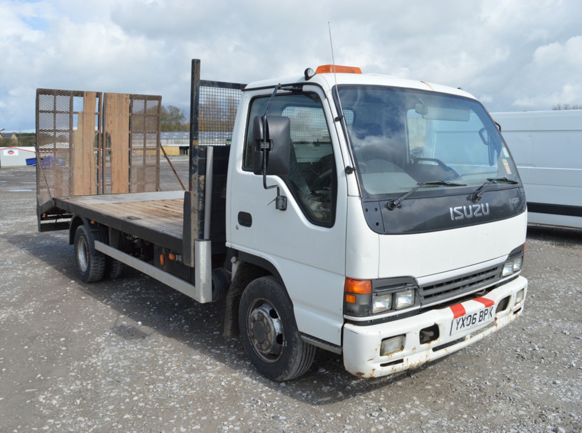 Isuzu NQR 70 7.5 tonne beaver tail plant wagon Registration Number: YX06 BPK Date of 1st - Image 2 of 7