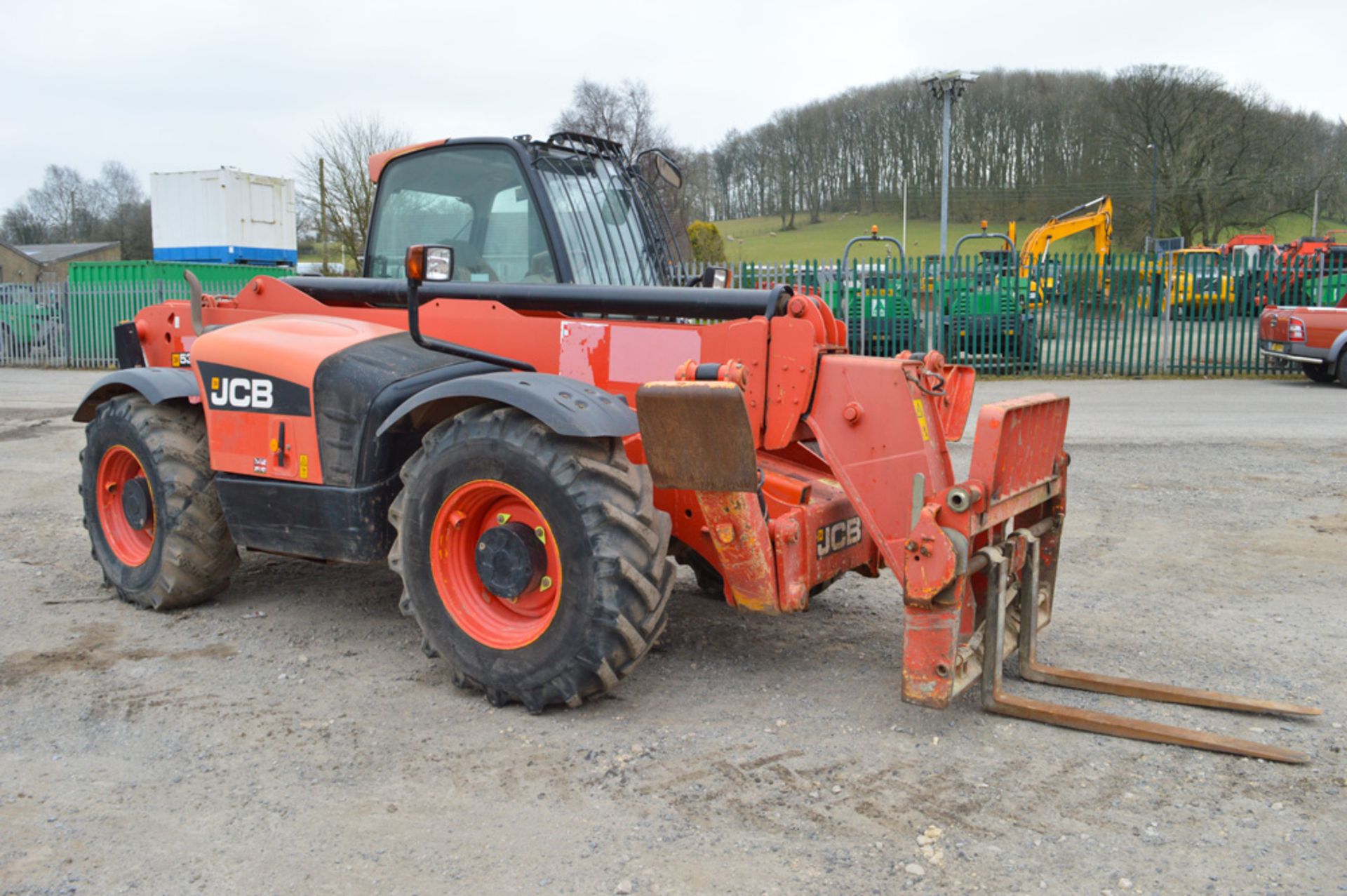 JCB 535-125 12.5 metre telescopic handler Year: 2010 S/N: 1522681 Recorded Hours: 5966 Turbo & - Image 4 of 13