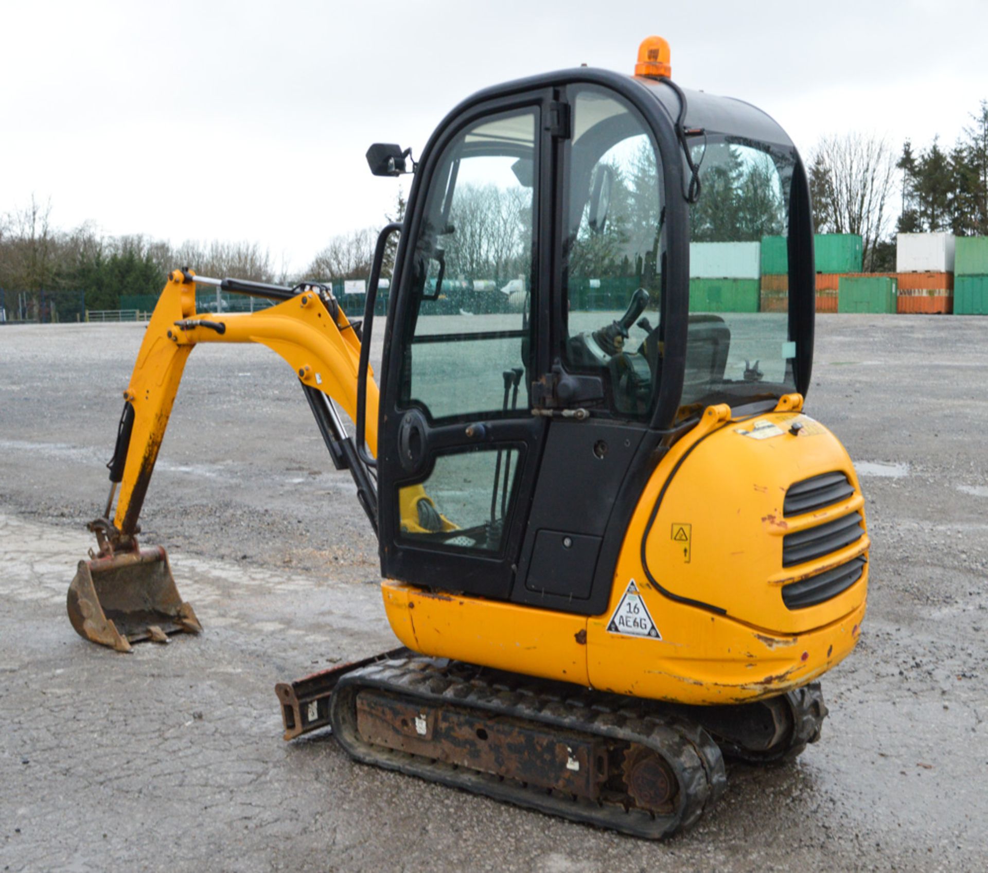 JCB 801.6 1.5 tonne rubber tracked mini excavator Year: 2011 S/N: 1703910 Recorded Hours: 1501 - Image 2 of 11