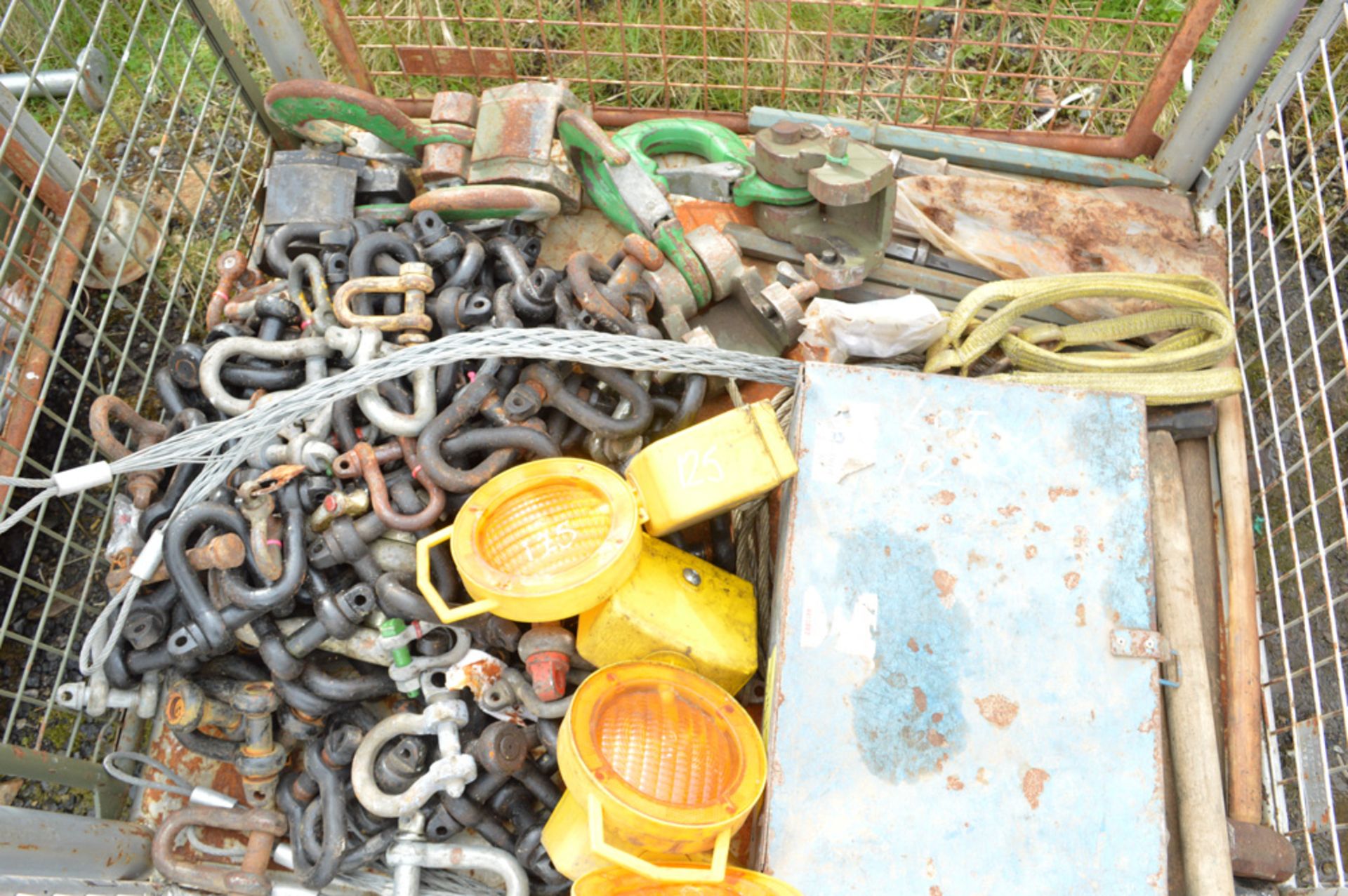 Various shackles, hooks, breaker steels & hammers **Steel stillage not included**