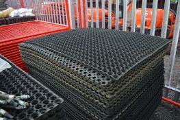 10 - 150cm x 100cm rubber mats