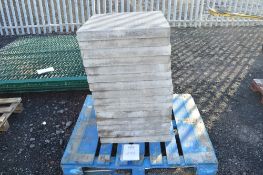 15 - 600mm x 600mm paving slabs