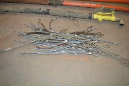 Quantity of steel pulling cables