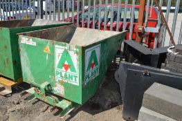 Fork lift tipping skip A547406