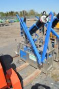 Al-Vac diesel driven fork mounted slab lifter