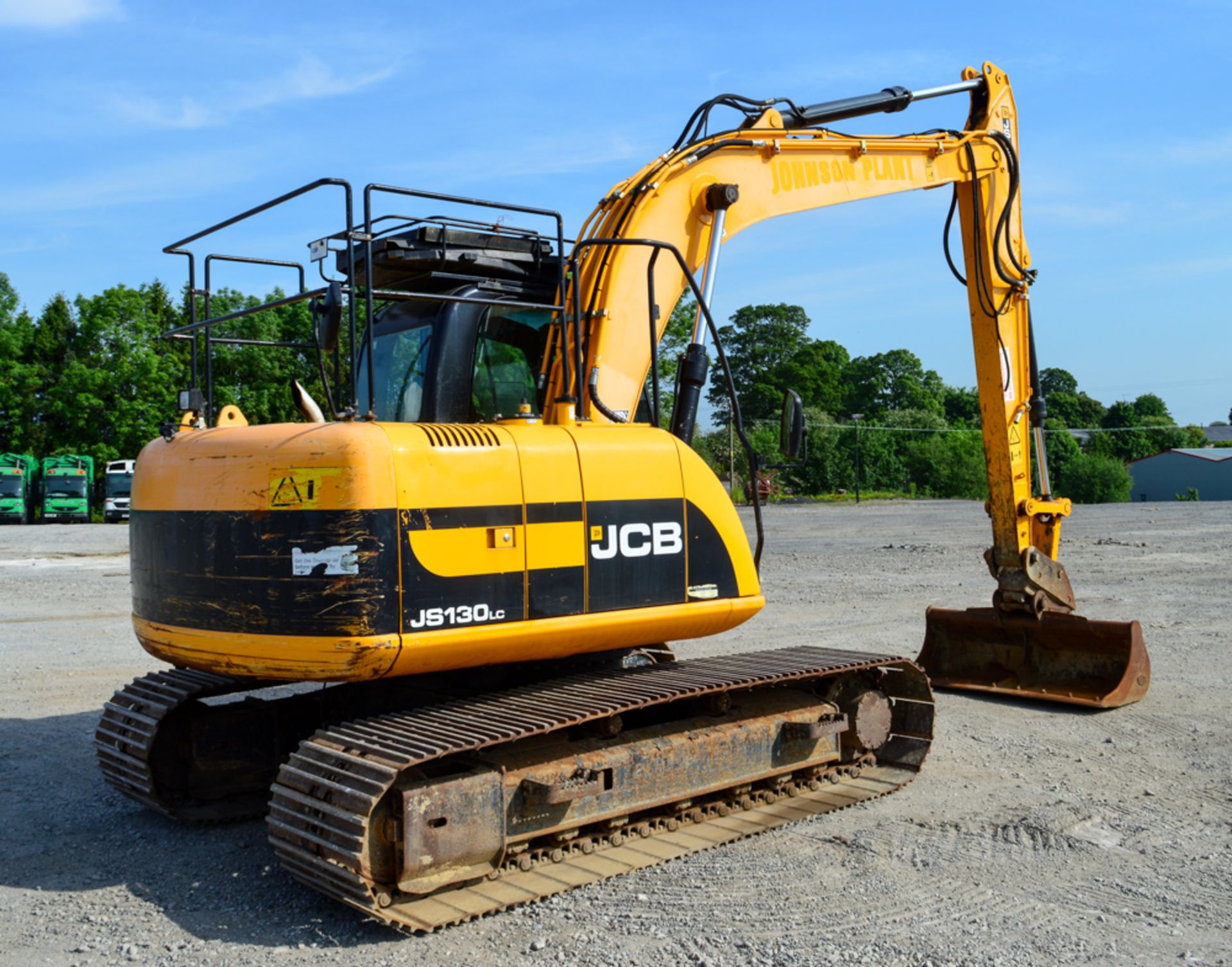 JCB JS130 LC 13 tonne steel tracked excavator Year: 2011 S/N: 1535643 Recorded Hours: 5695 bucket, - Image 3 of 14