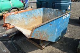 Conquip tipping skip **Tipping mechanism has been welded shut**