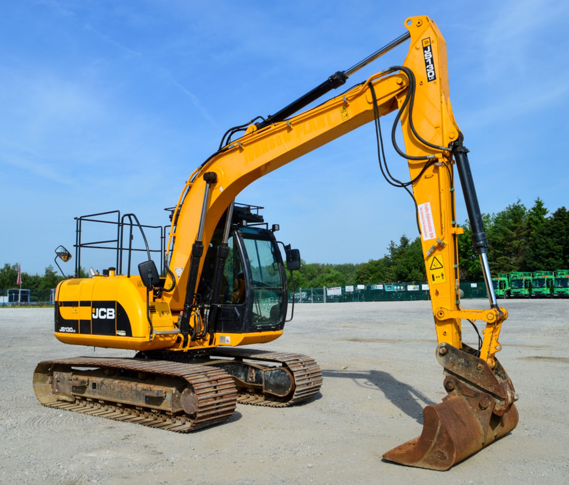 JCB JS130 LC 13 tonne steel tracked excavator Year: 2011 S/N: 1535643 Recorded Hours: 5695 bucket, - Image 2 of 14
