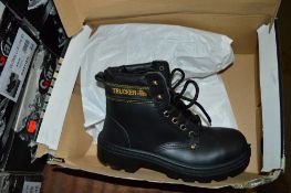 Pair of Trucker black safety boots Size 36 New & unused