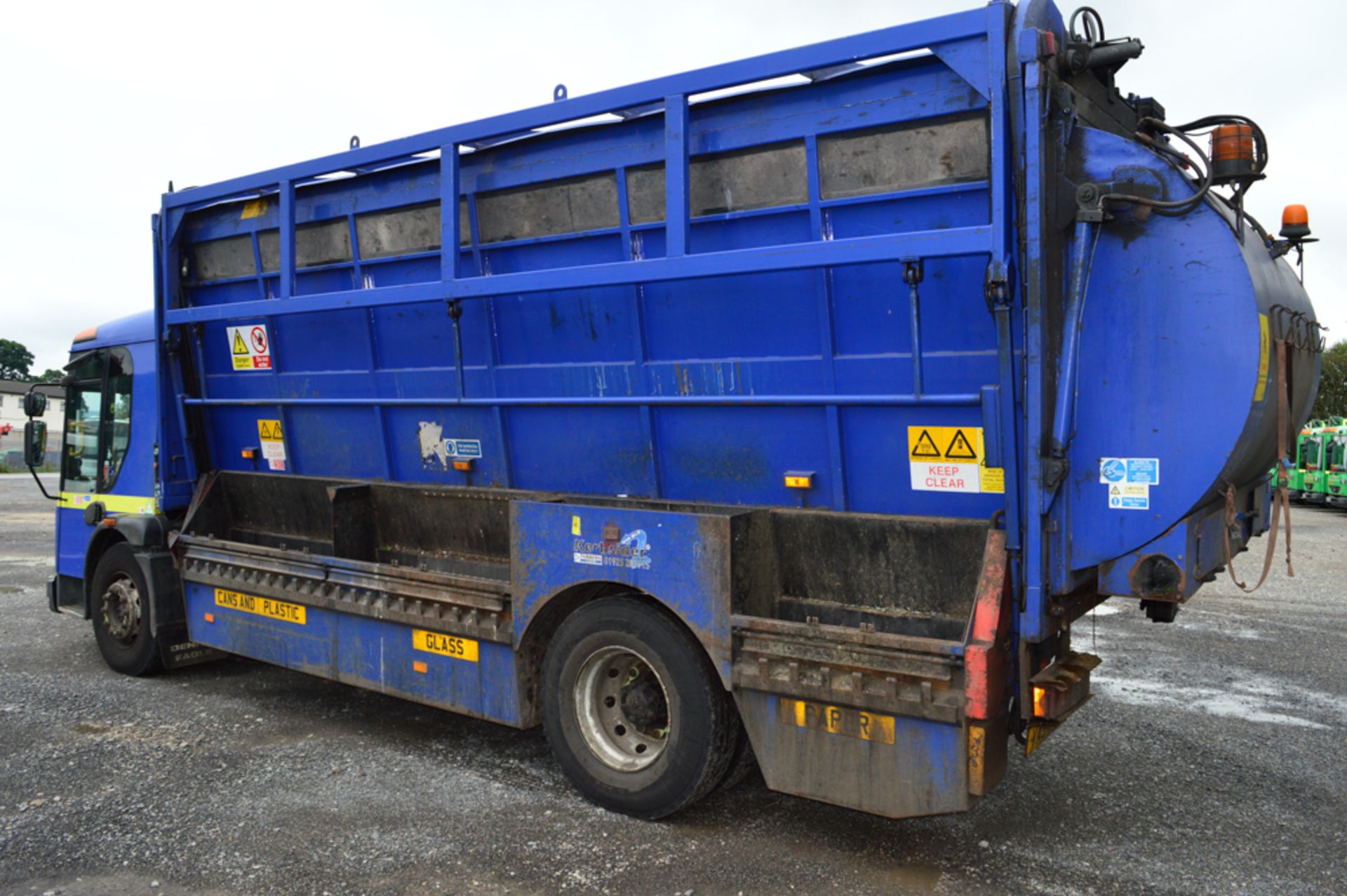 Dennis Elite 2 Kerbsider refuse lorry Registration Number: VA57 AXR Date of Registration: 05/09/2007 - Image 3 of 8