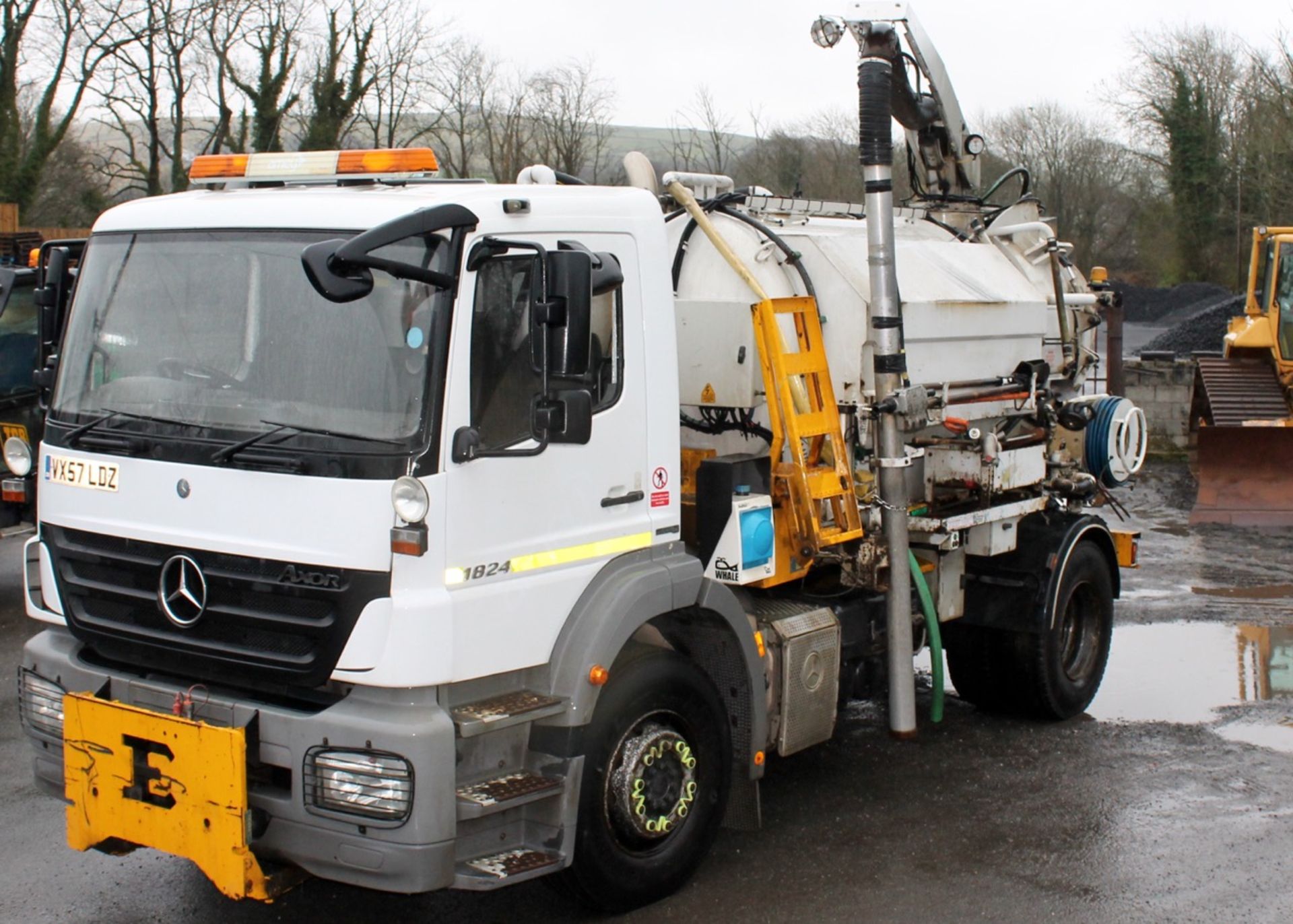 Mercedes Benz Axor 1824 Whale gulley tanker lorry Registration Number: VX57 LDZ Date of - Image 4 of 16