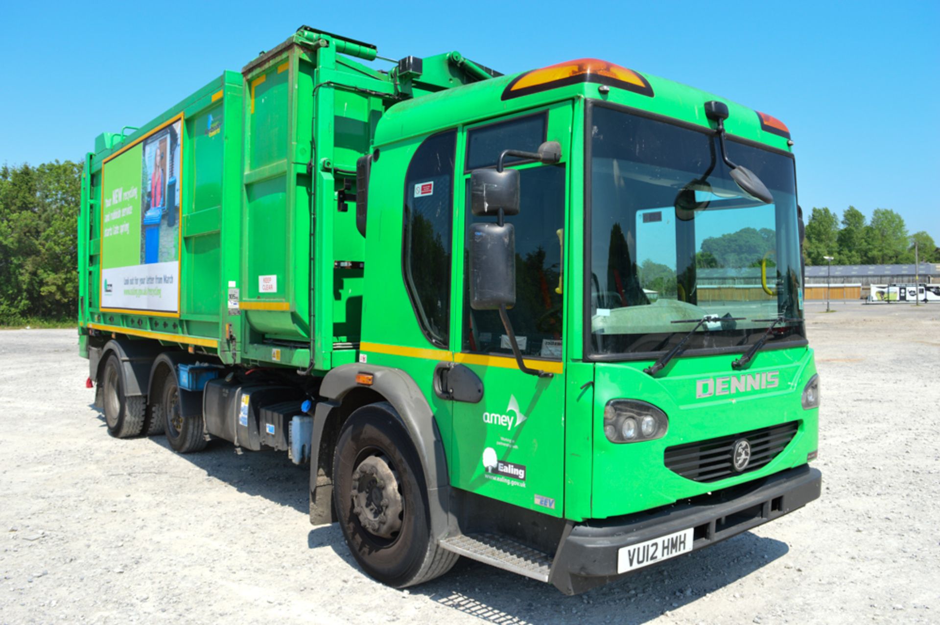 Dennis Elite 2 Euro 5 Kerbsider refuse lorry Registration Number: VU12 HMH Date of Registration: