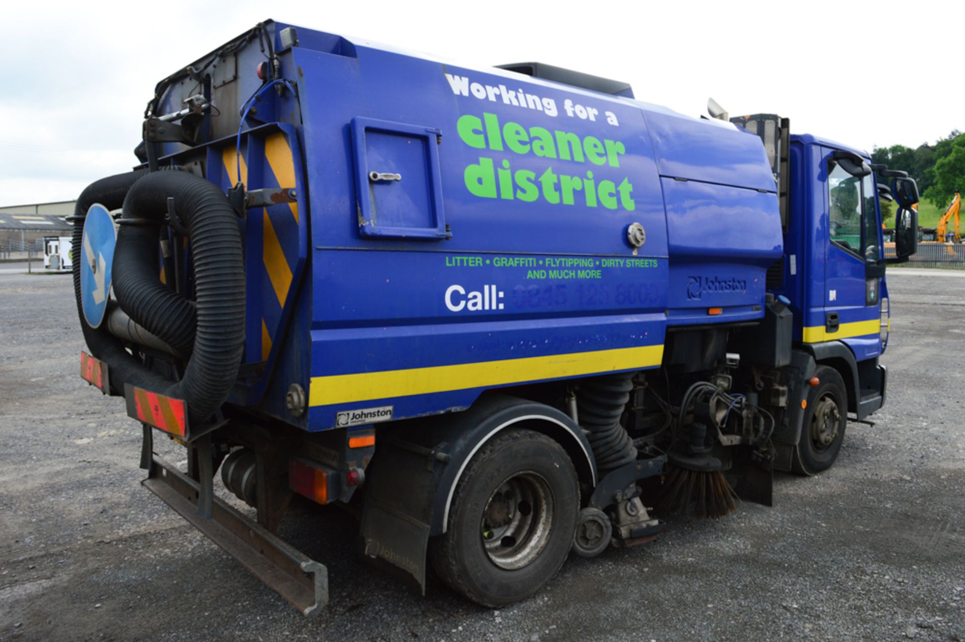 Iveco 7.5 tonne sweeper lorry Registration Number: RK08 GFV Date of Registration:01/07/2008 MOT - Image 4 of 8