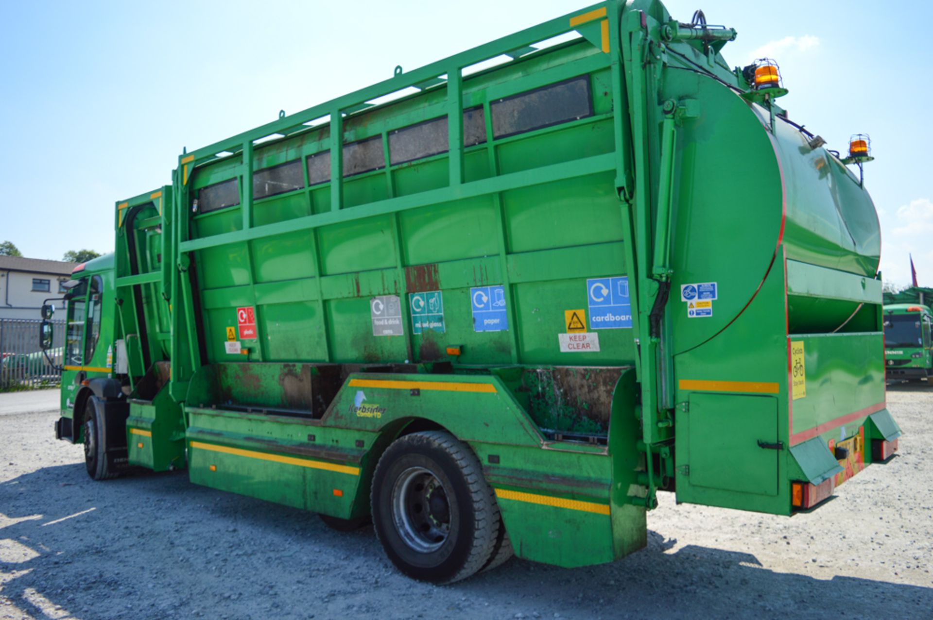 Dennis Elite 2 Euro 5 Kerbsider refuse lorry Registration Number: VU12 HMZ Date of Registration: - Image 3 of 7