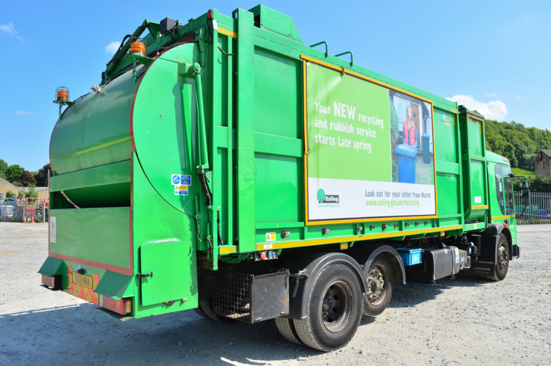 Dennis Elite 2 Euro 5 Kerbsider refuse lorry Registration Number: VU12 HNA Date of Registration: - Image 4 of 8