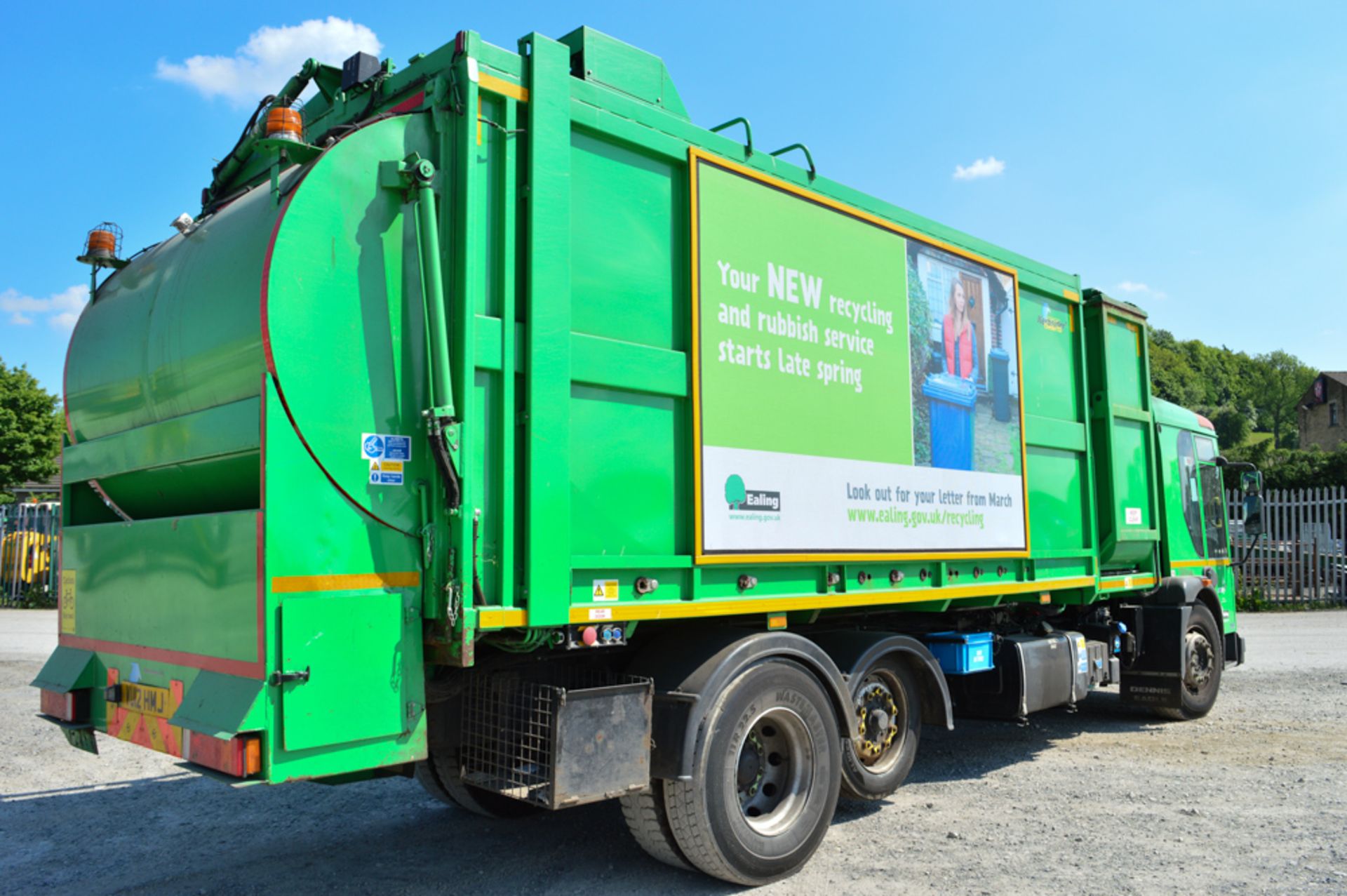 Dennis Elite 2 Euro 5 Kerbsider refuse lorry Registration Number: VU12 HMJ Date of Registration: - Image 4 of 8