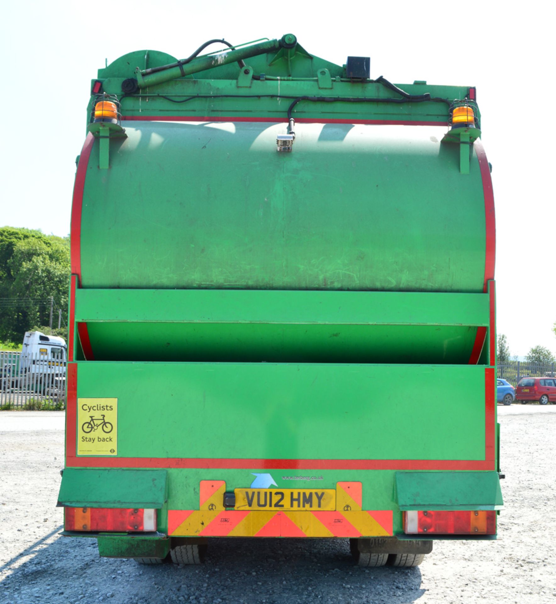 Dennis Elite 2 Euro 5 Kerbsider refuse lorry Registration Number: VU12 HMY Date of Registration: - Image 6 of 8