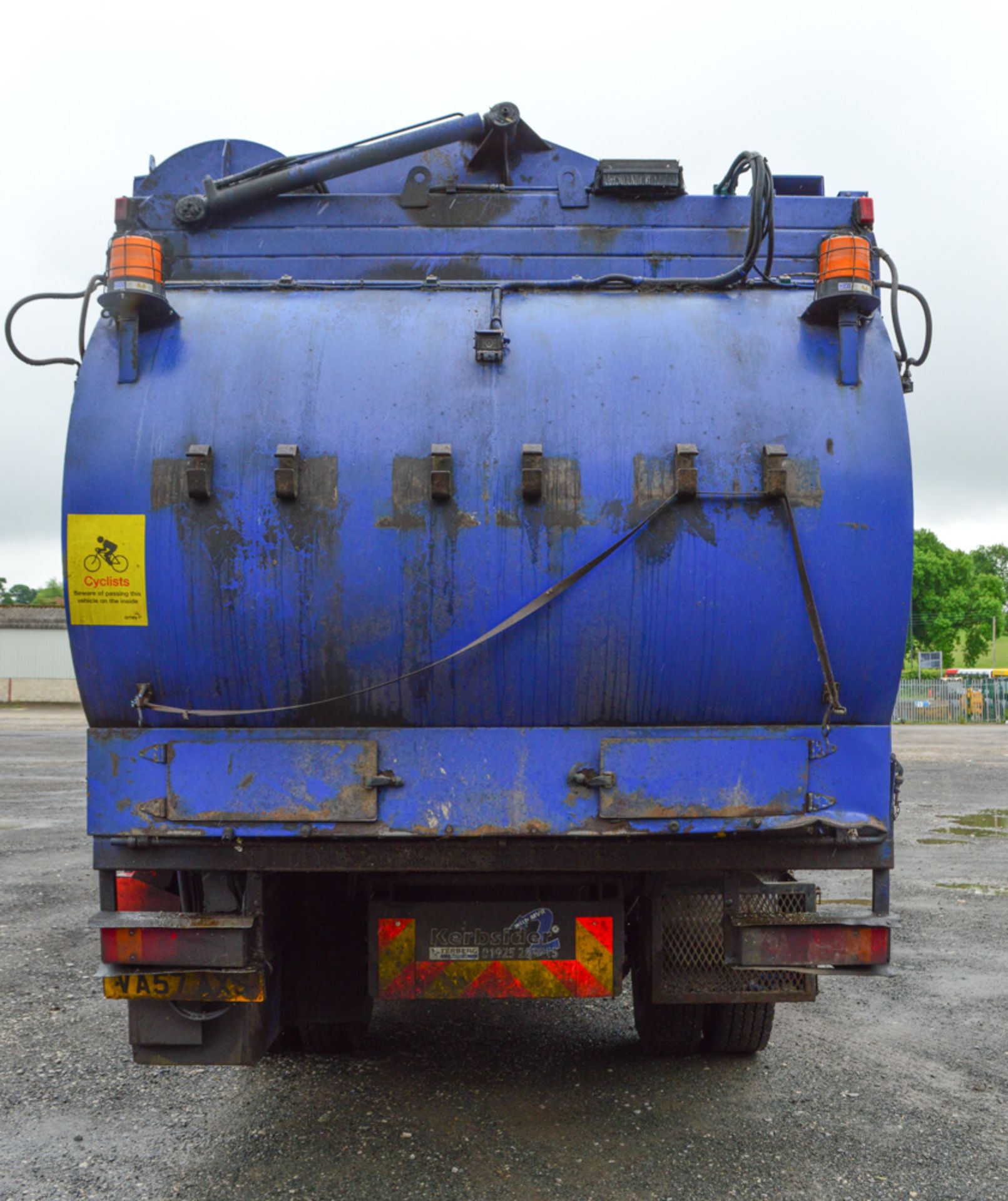 Dennis Elite 2 Kerbsider refuse lorry Registration Number: VA57 AXS Date of Registration: 01/02/2008 - Image 6 of 8