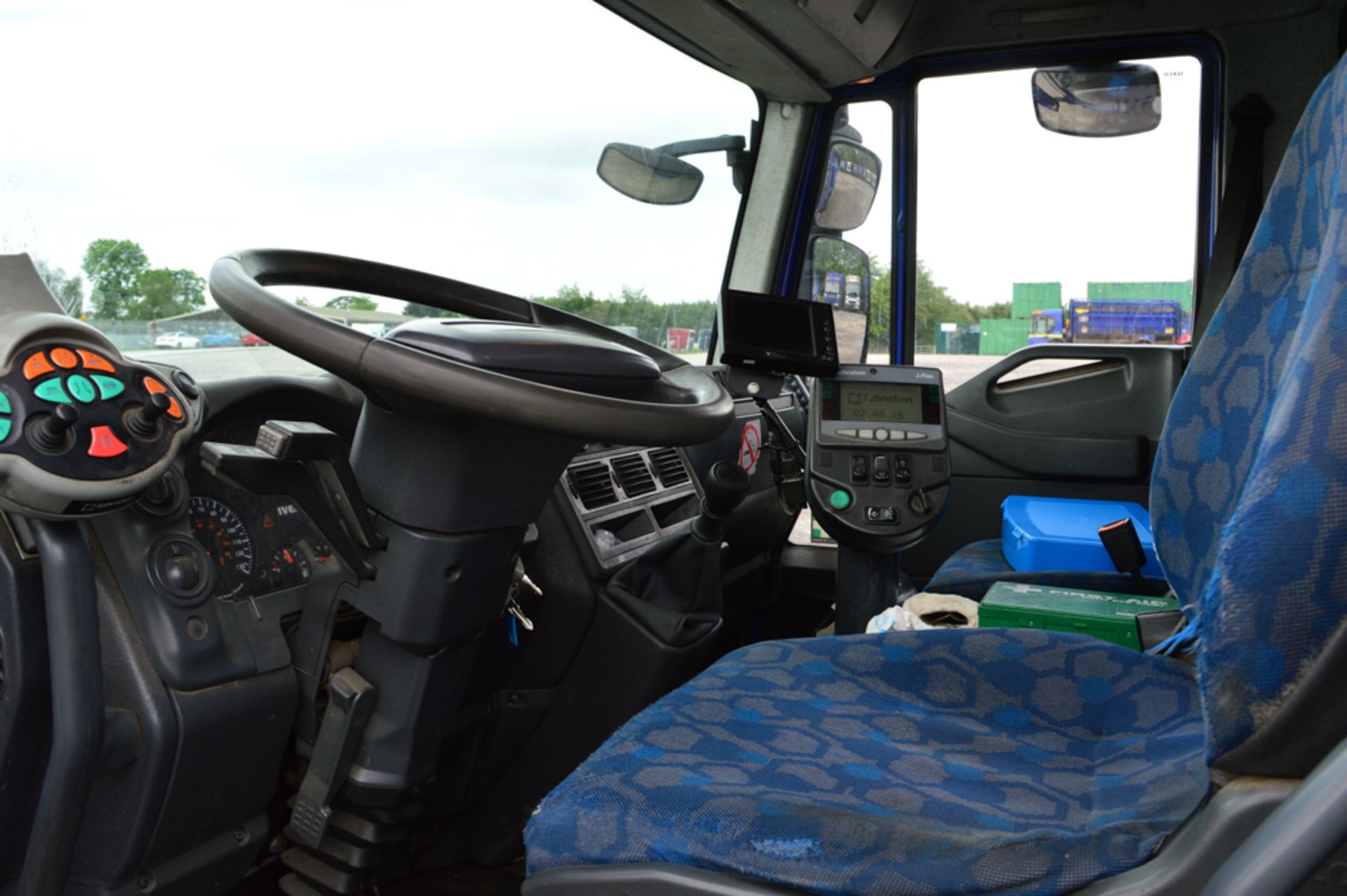 Iveco 7.5 tonne sweeper lorry Registration Number: RK08 GFV Date of Registration:01/07/2008 MOT - Image 7 of 8