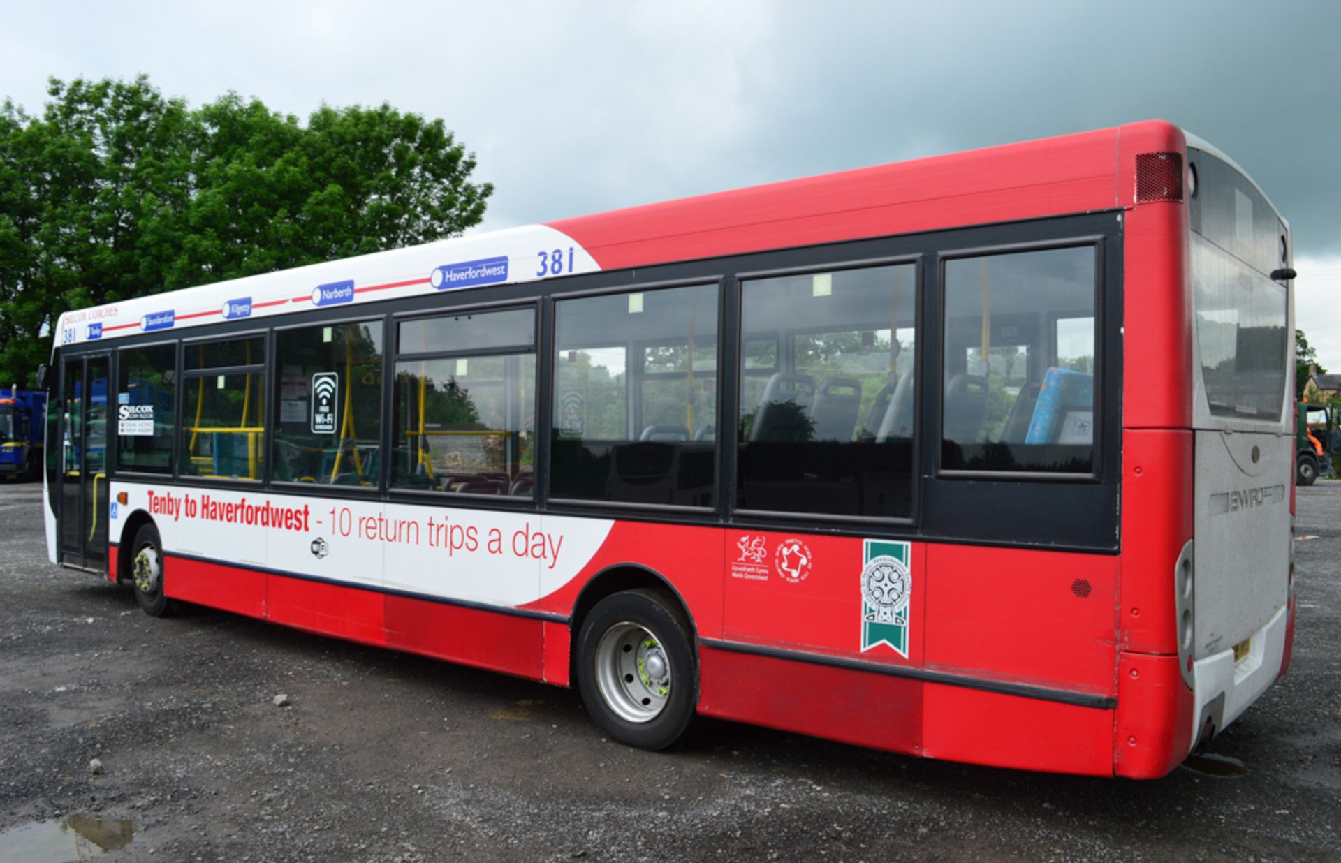 ADL Enviro 200 37 seat service bus Registration Number: MX09 HHS Date of registration: 01/05/2009 - Image 2 of 10