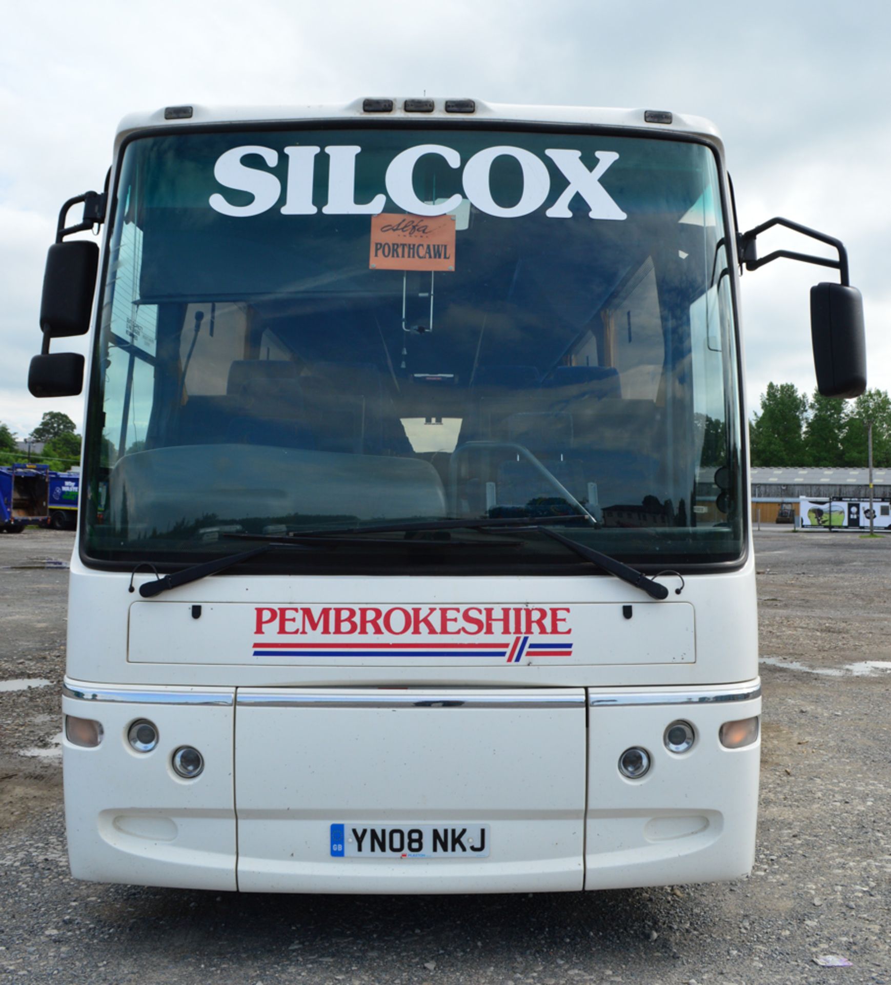 Dennis Javelin Plaxton 53 seat luxury coach Registration Number: YN08 NKJ Date of registration: 13/ - Image 5 of 10