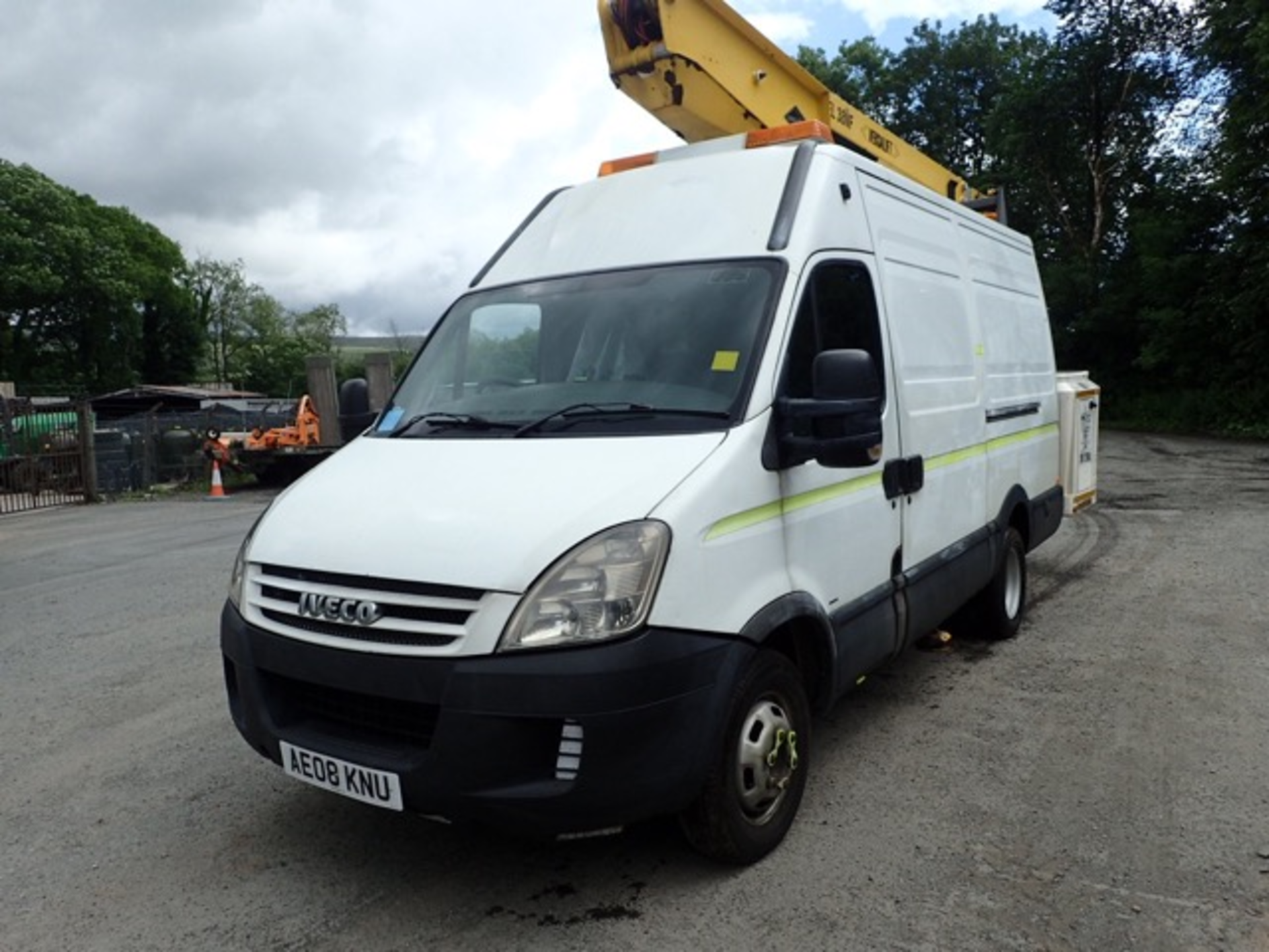 Iveco 50 C15 LWB panel van MEWP Registration Number: AE08 KNU Date of Registration: MOT expires: