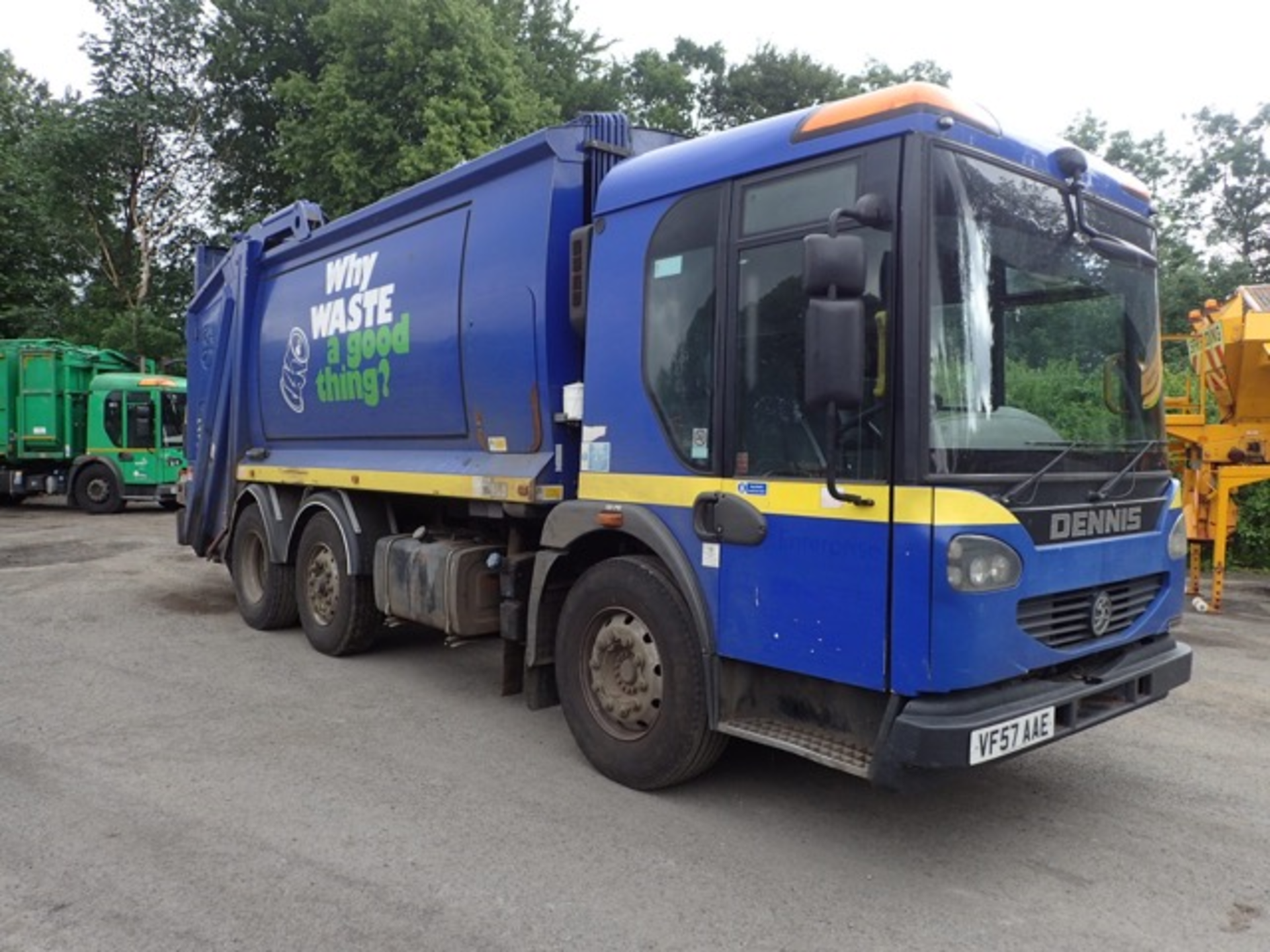 Dennis Elite 2 6x2 refuse collection lorry Registration Number: VF57 AAE Date of Registration: 01/ - Image 7 of 7