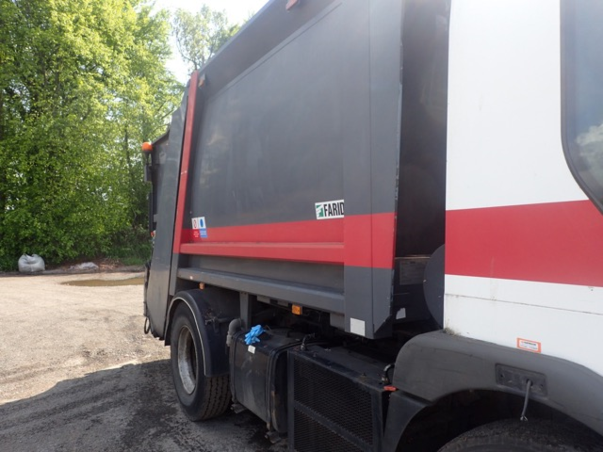 Dennis Elite 2 18 tonne refuse collection lorry Registration Number: VU06 UNE Date of - Image 7 of 11