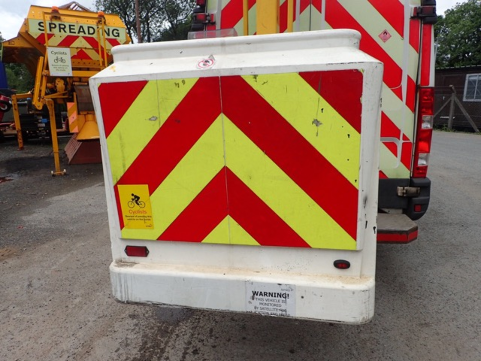 Iveco 50 C15 LWB panel van MEWP Registration Number: AE08 KNU Date of Registration: MOT expires: - Image 5 of 12