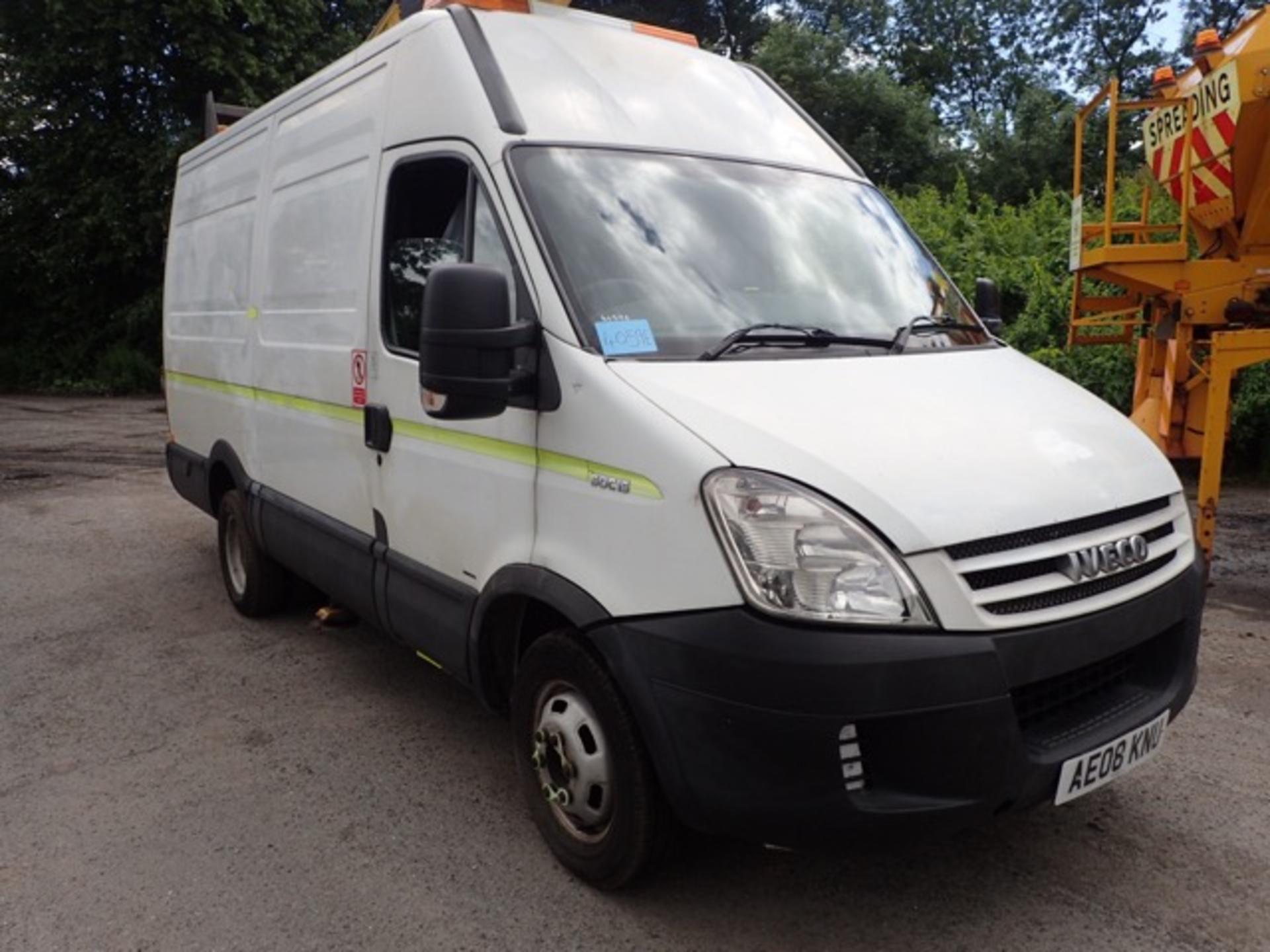 Iveco 50 C15 LWB panel van MEWP Registration Number: AE08 KNU Date of Registration: MOT expires: - Image 2 of 12