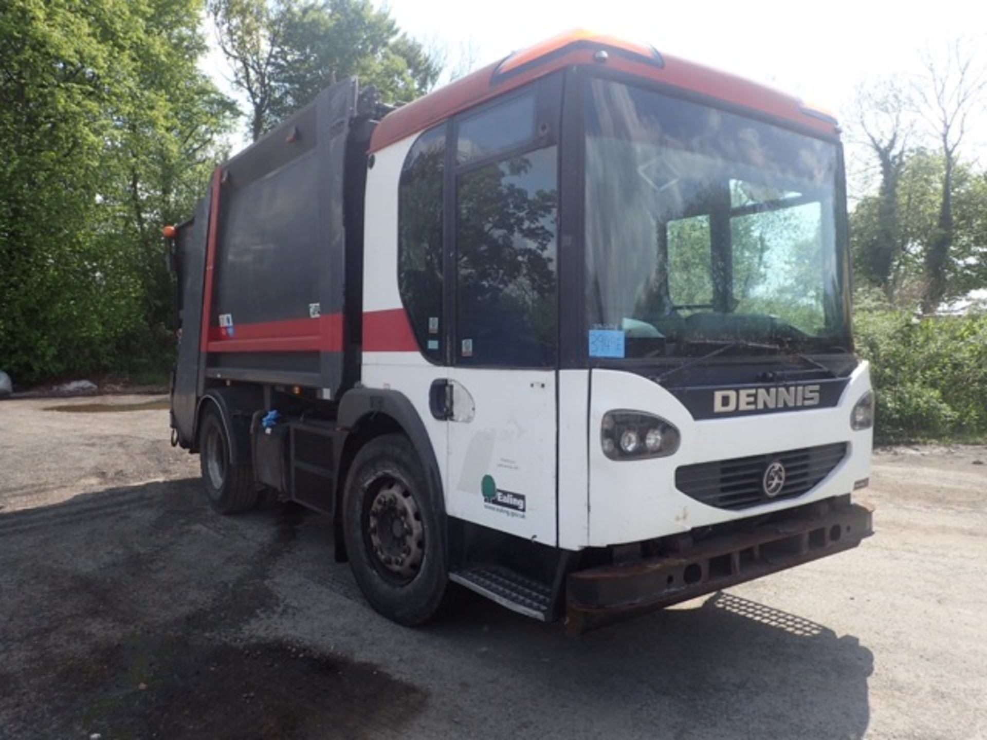 Dennis Elite 2 18 tonne refuse collection lorry Registration Number: VU06 UNE Date of - Image 8 of 11