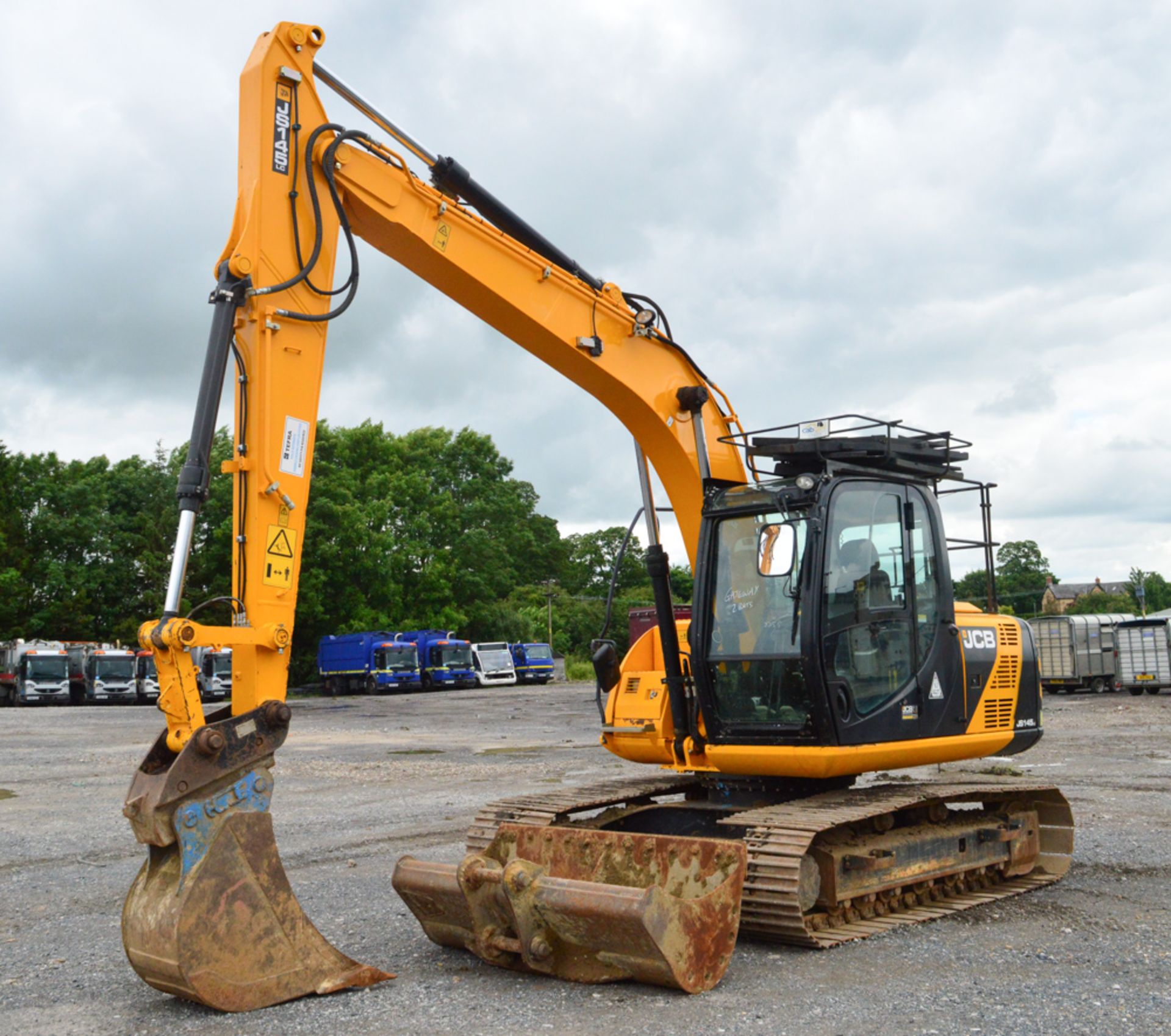 JCB JS145LC 14.5 tonne steel tracked excavator Year: 2012 S/N: 1787018 Recorded Hours: 5740 piped, 2 - Image 2 of 13