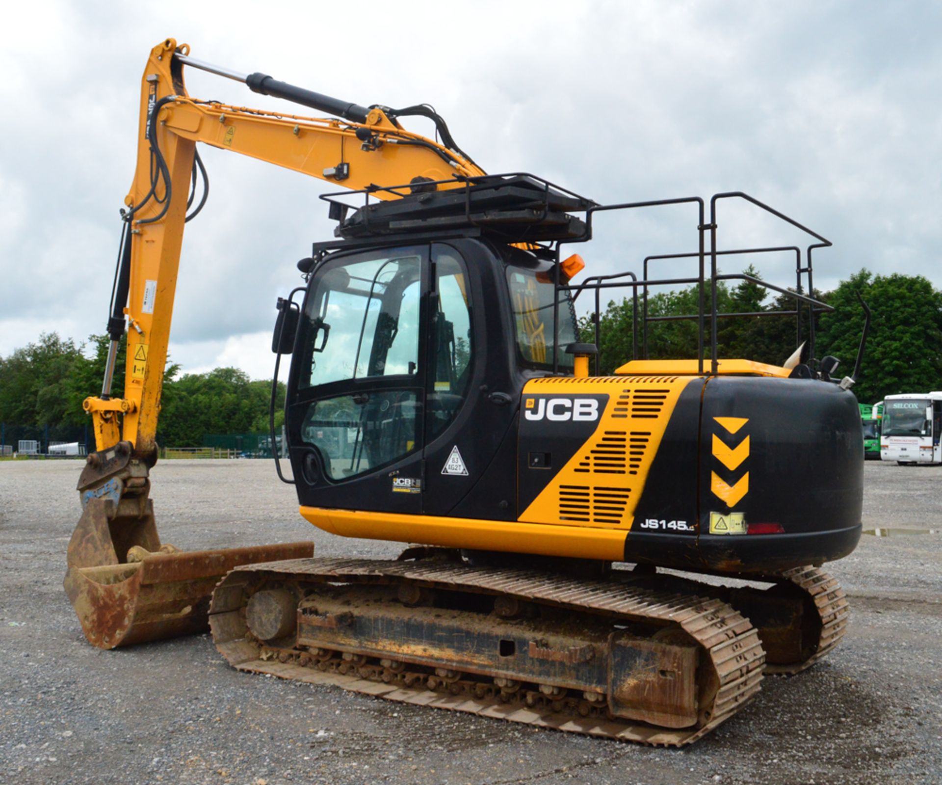JCB JS145LC 14.5 tonne steel tracked excavator Year: 2012 S/N: 1787018 Recorded Hours: 5740 piped, 2 - Image 3 of 13