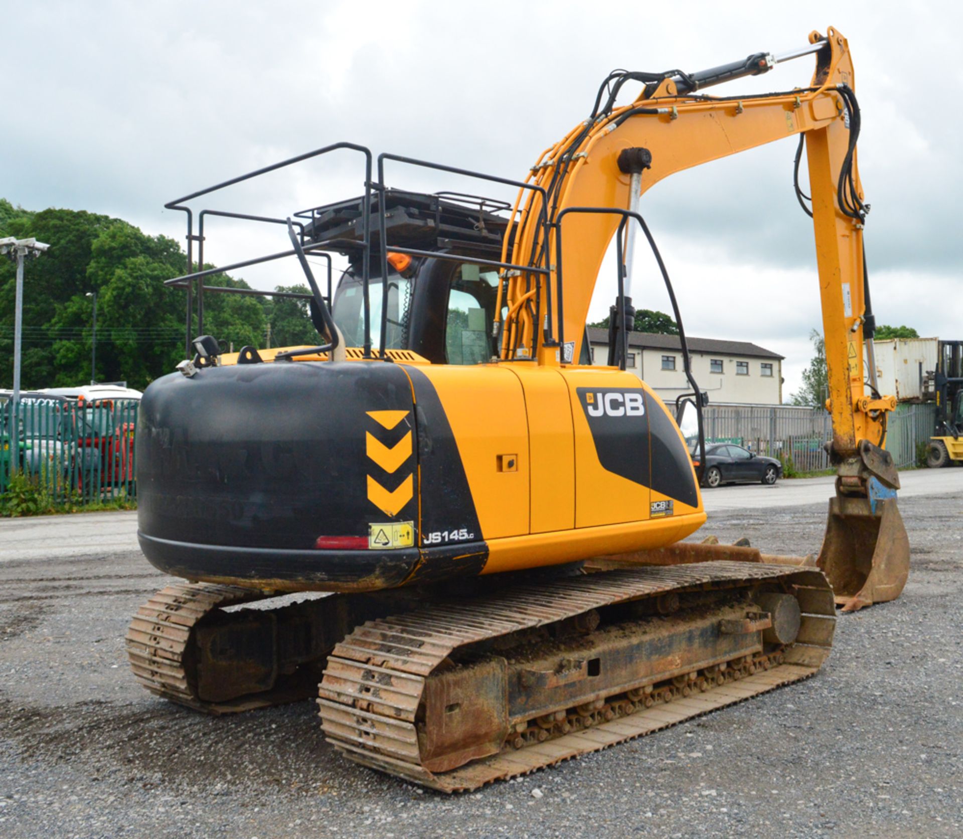 JCB JS145LC 14.5 tonne steel tracked excavator Year: 2012 S/N: 1787018 Recorded Hours: 5740 piped, 2 - Image 4 of 13