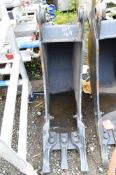 12 inch digging bucket to suit JCB 3CX **Unused**