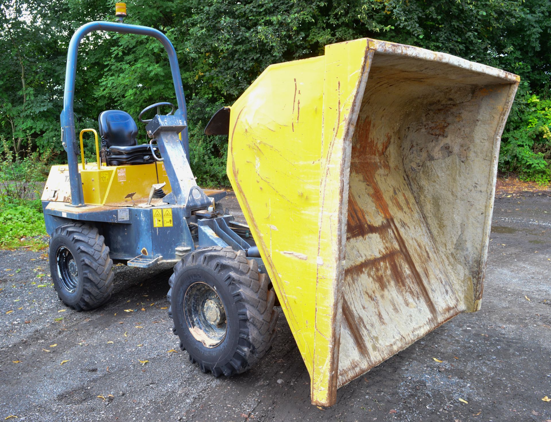 Terex 3 tonne straight skip dumper Year: 2011 S/N: EB3NJ2351 Recorded Hours: 1296 4000A - Image 7 of 12