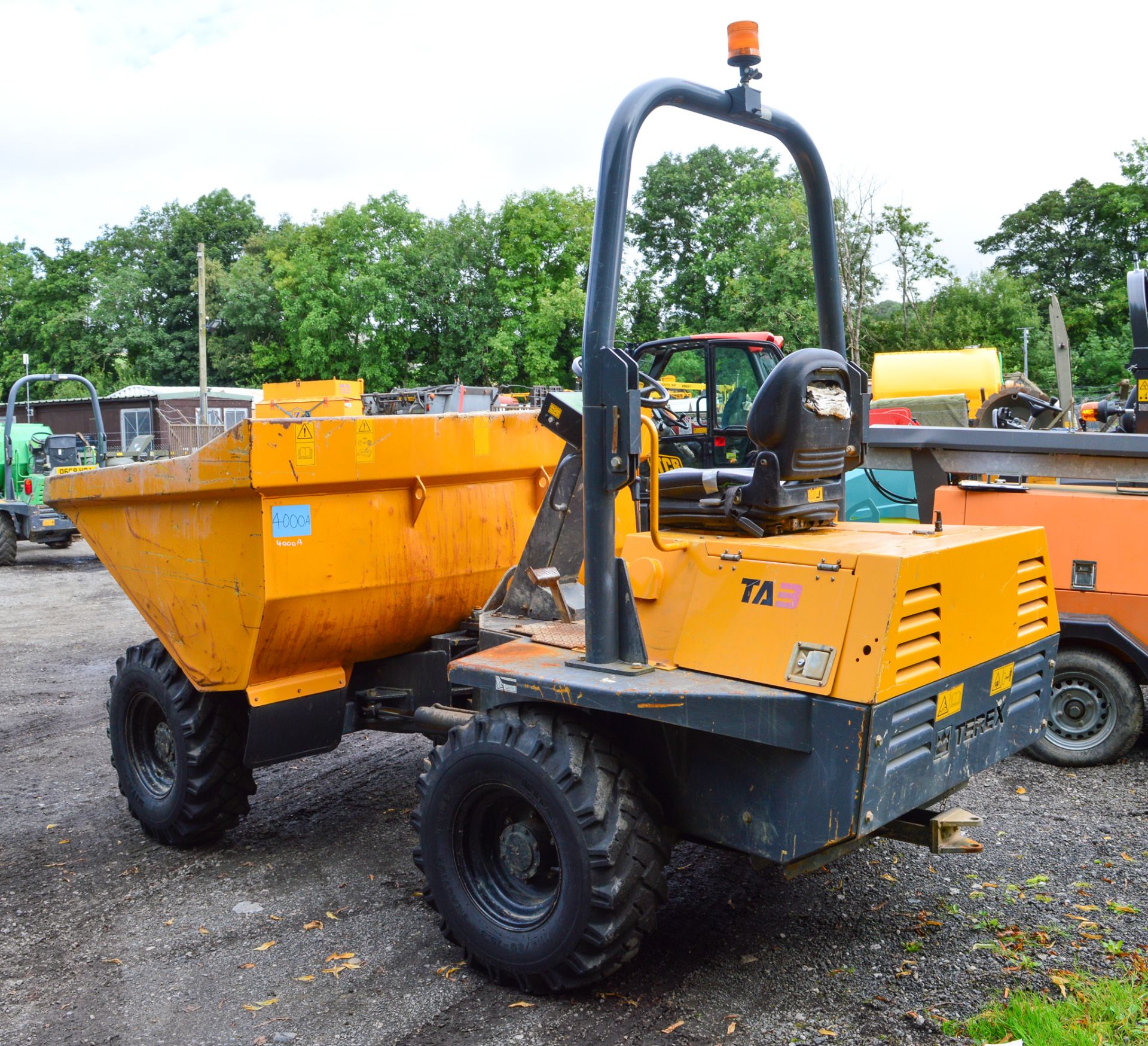 Terex 3 tonne straight skip dumper Year: 2011 S/N: EB3NJ2351 Recorded Hours: 1296 4000A - Image 3 of 12