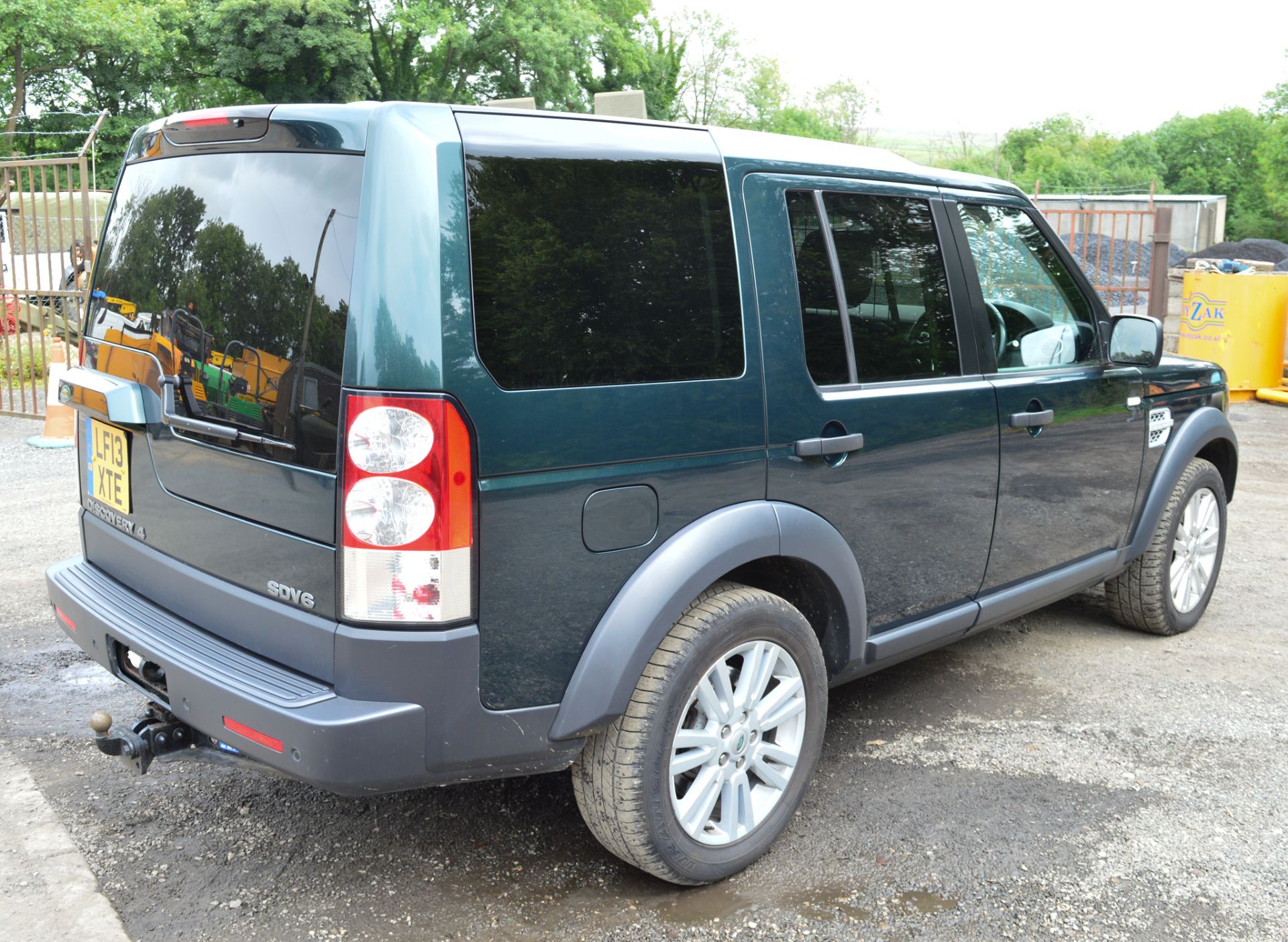 Land Rover Discovery 4 SDV6 Auto 4x4 Commercial utility vehicle Registration Number: LF13 XTE Date - Image 4 of 10