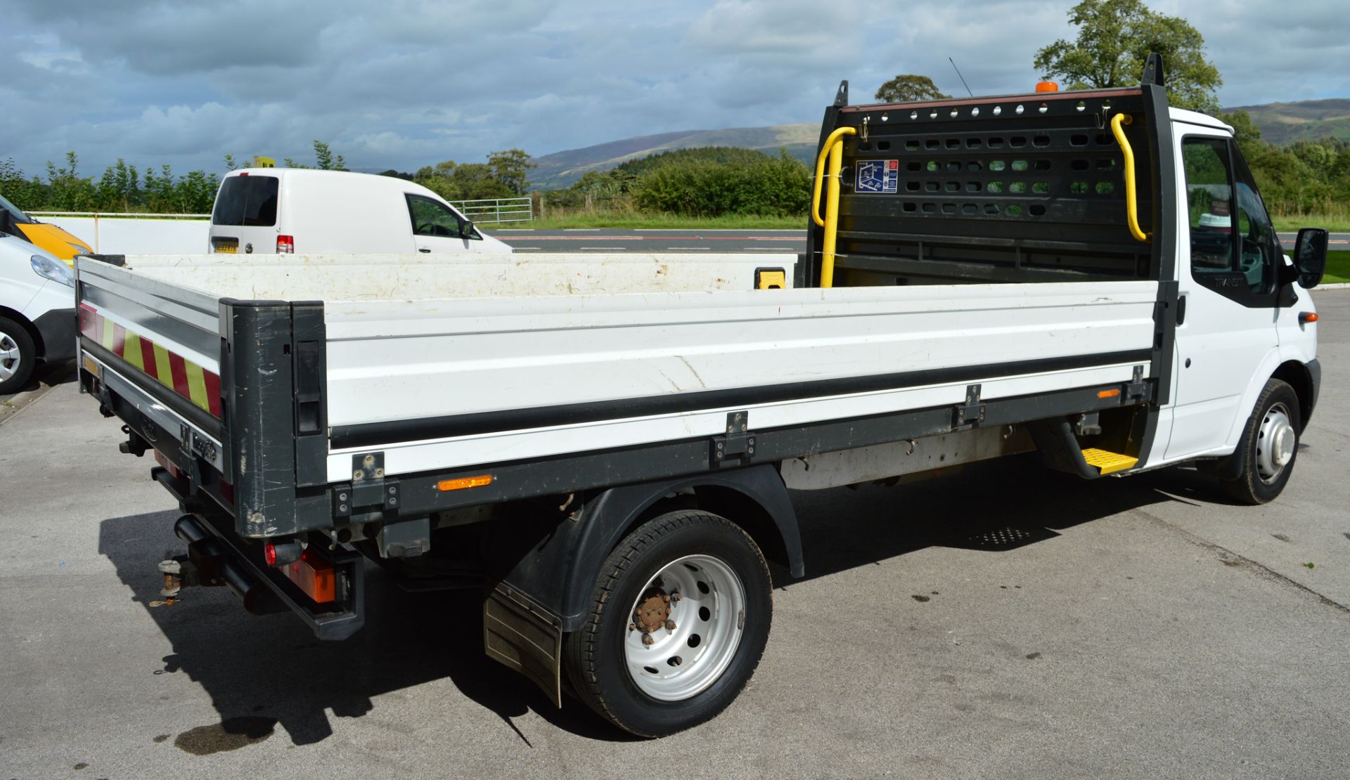 Ford Transit dropside pick up Registration Number: DX62 BTO Date of Registration: 01/09/2012 MOT - Image 4 of 8