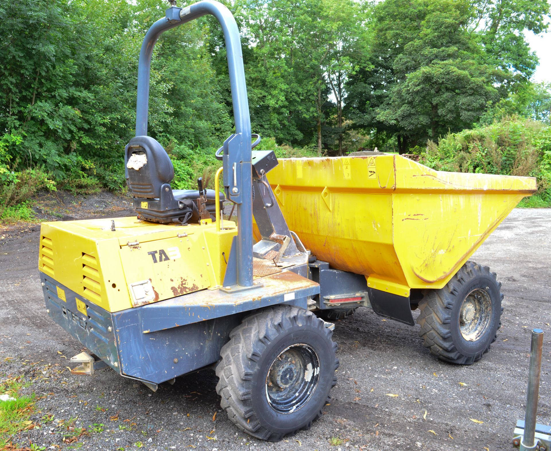 Terex 3 tonne straight skip dumper Year: 2011 S/N: EB3NJ2351 Recorded Hours: 1296 4000A - Image 4 of 12