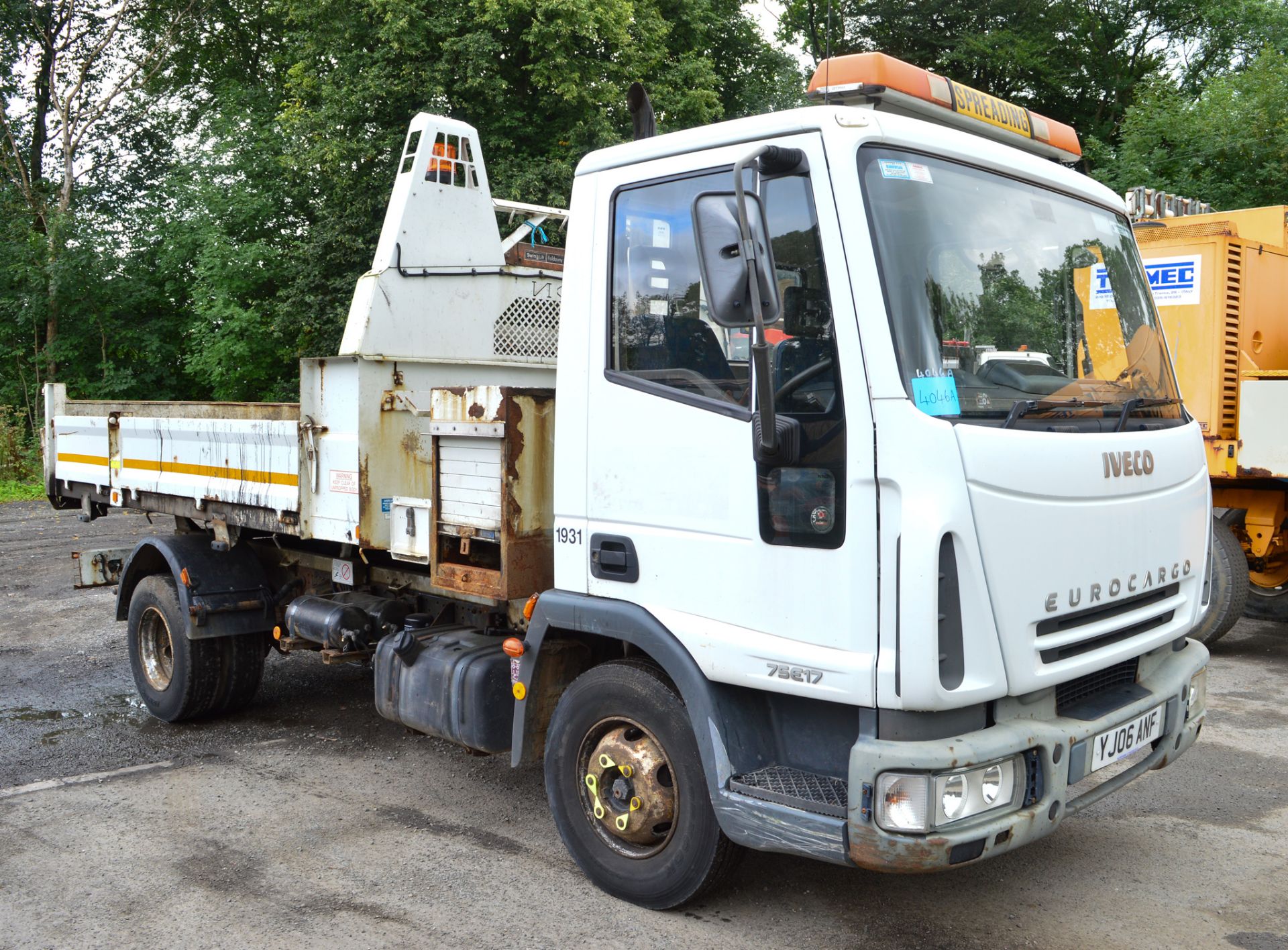 Iveco Eurocargo 75E17 7.5 tonne tipper lorry Registration Number: YJ06 ANF Date of Registration: - Image 2 of 8