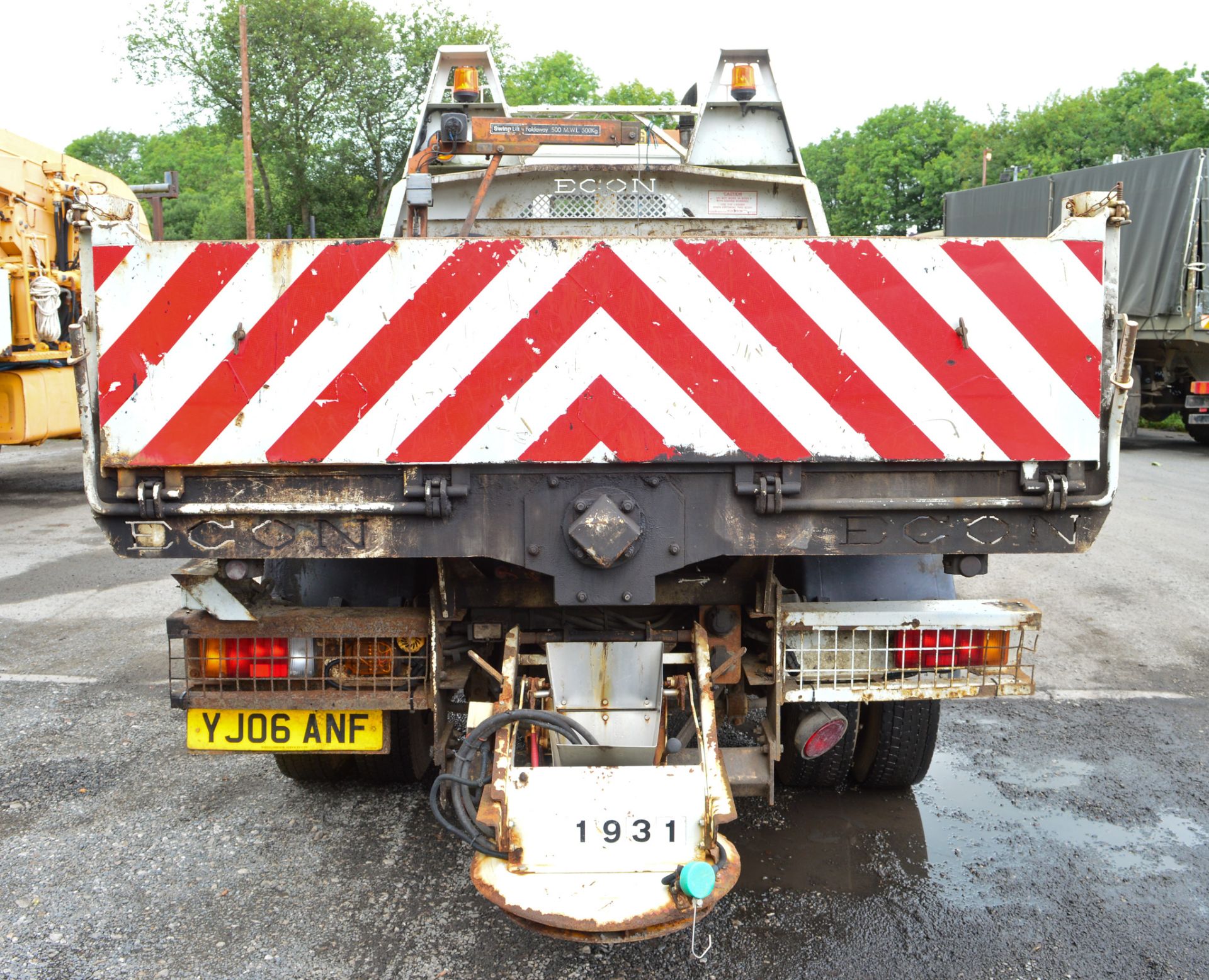 Iveco Eurocargo 75E17 7.5 tonne tipper lorry Registration Number: YJ06 ANF Date of Registration: - Image 6 of 8