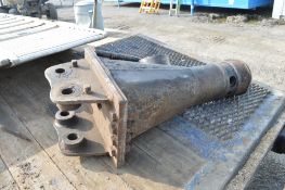 Hydraulic breaker to suit 5 to 5 tonne excavator