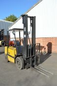 Yale 2.5 tonne gas powered fork lift truck Year: 1992 S/N: GLP25TEV2720 Recorded Hours: 10178 c/w