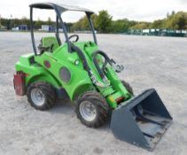 Avant 520 compact loader Year: 2015 S/N: 778441529 Recorded Hours: 164