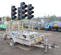 Pike 4 way traffic light set c/w single axle trailer