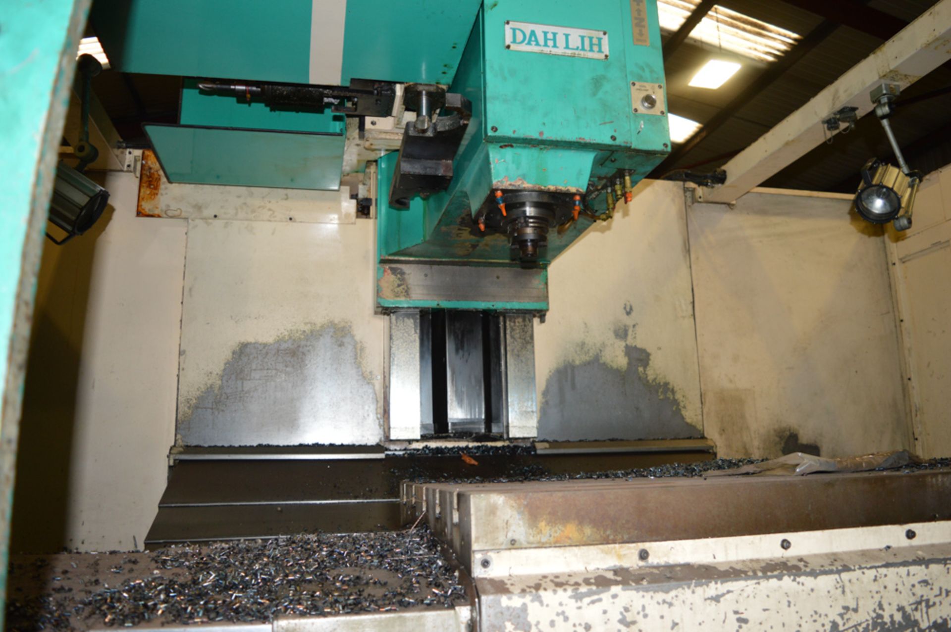 Dah Lih MCV 1450 CNC vertical machine centre Year: 2001 S/N: 14500067 c/w Heidenhain controls, - Image 9 of 9