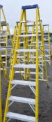 Clow 7 tread fibreglass/aluminium electricians step ladder A751381