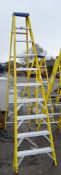 Clow 9 tread fibreglass/aluminium electricians step ladder A670221